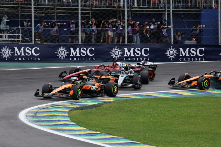 Antonelli gandrīz visu sacīksti aizvadījis ar nedaudz bojātu mašīnu