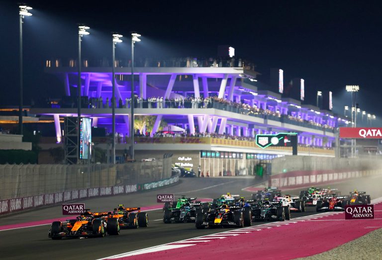 ‘McLaren’ iznieko iespēju, Kataras posmā triumfē Verstapens