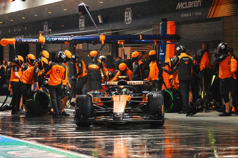 Lietus kvalifikācijā Lasvegasā triumfē Noriss