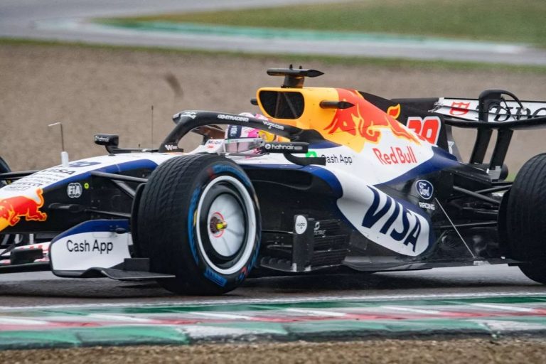 Atklātībā nonāk kadri no “Racing Bulls” jaunās F1 mašīnas testiem