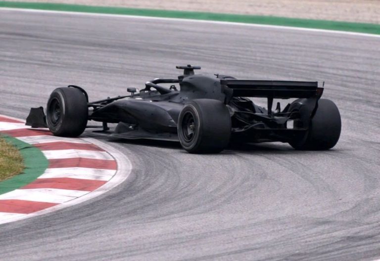 ‘Audi’ aizvadījusi pirmos F1 testus un filmēšanās dienu