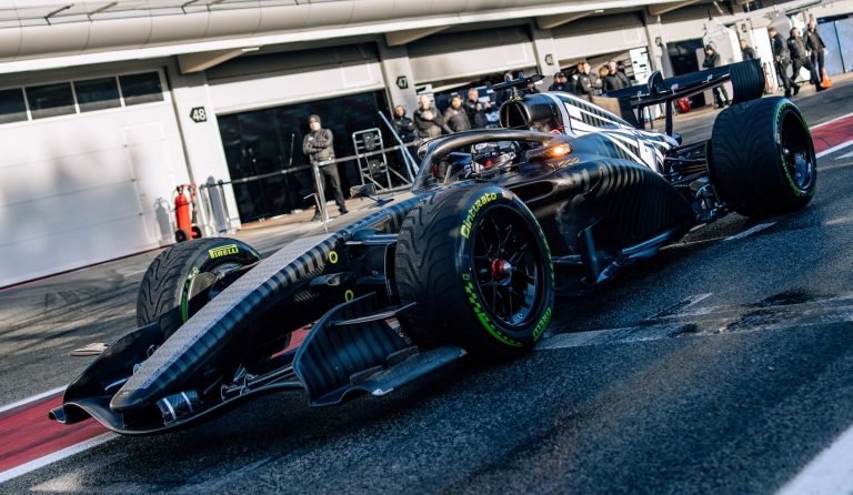 Botass: “Visām komandām pirmajā testu dienā bija problēmas”