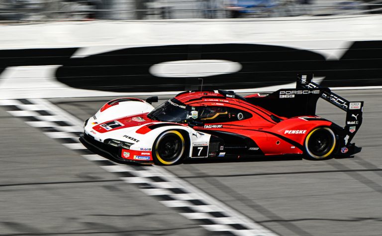 Bijušais F1 pilots sarūpē ‘Penske Porsche’ uzvaru Deitonas 24 stundu sacīkstē