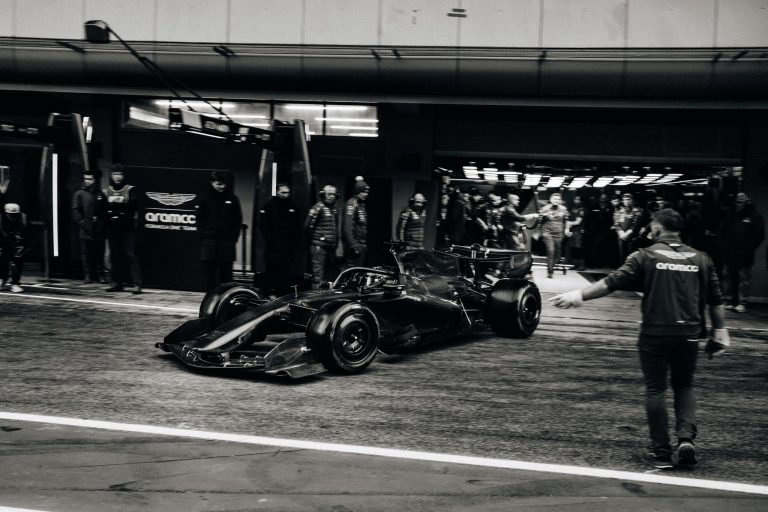 Ņūvijs: “Mums vienkārši nepietika laika, lai uz testiem nokrāsotu mašīnu”