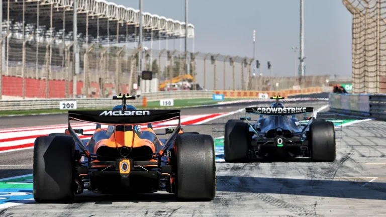 ‘Mercedes’ klientu komandas Melburnā saņems jaudīgākus motorus