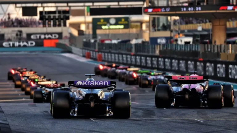 Kā šogad tiks sodīti F1 piloti par motora komponentu pārsniegšanu?