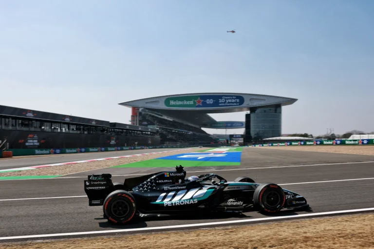 Rasels un Antonelli sprintu Šanhajā sāks no pirmās rindas