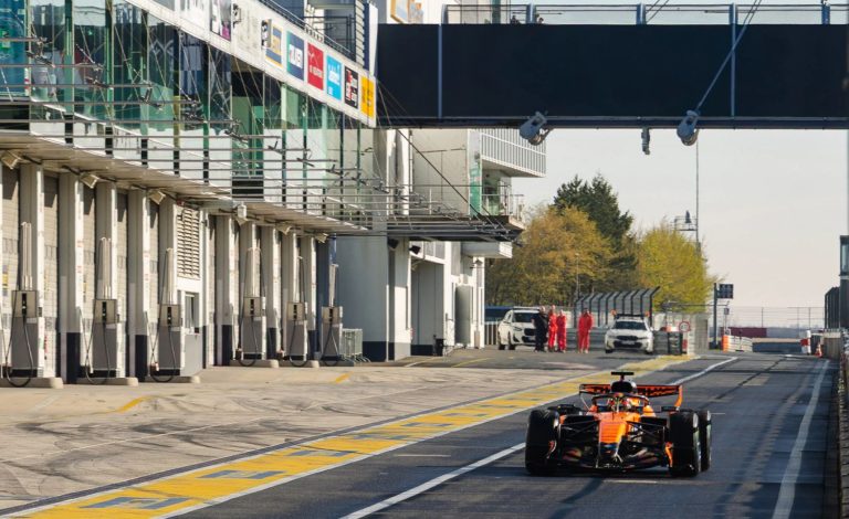 Trīs F1 komandas šonedēļ aizvadījušas testu braucienus