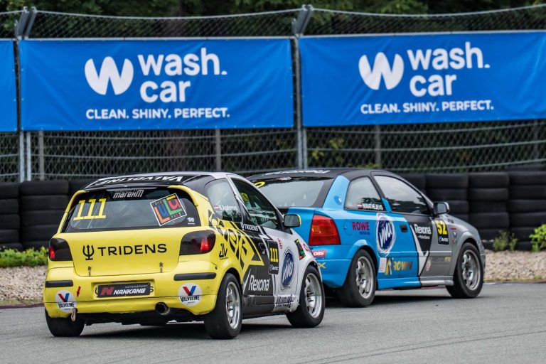 Sīvas cīņas par pieejamu budžetu – V1600 autošosejas klase uzņem apgriezienus