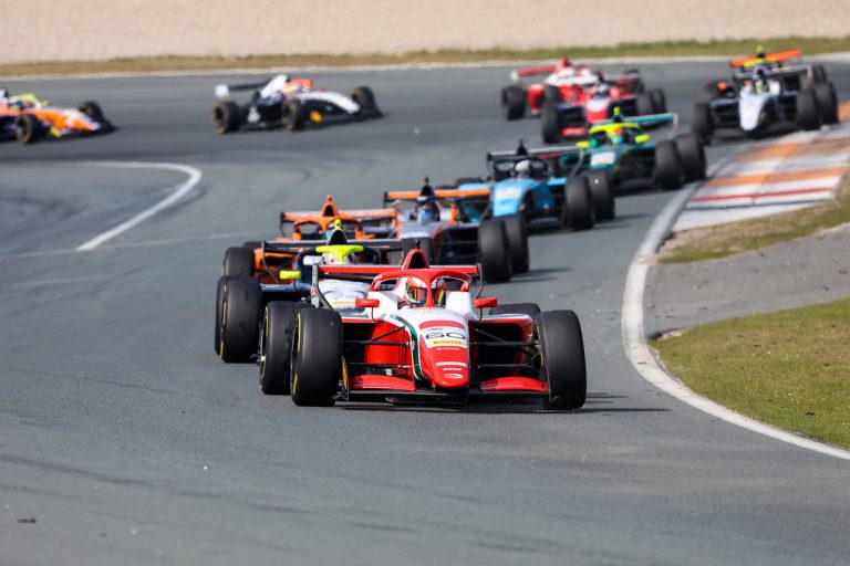 Štolcermanis izcīna septīto vietu ‘Formula Regional’ otrajā braucienā