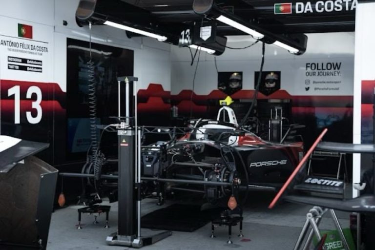 Kā e-sports, simulatori un digitālā attīstība izmainīja F1?