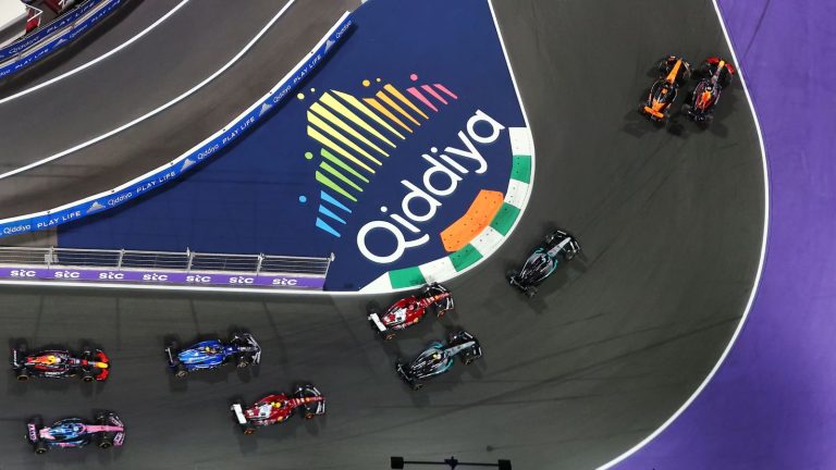 Bahreina vai Saūda Arābija šogad tomēr varētu rīkot F1 posmu