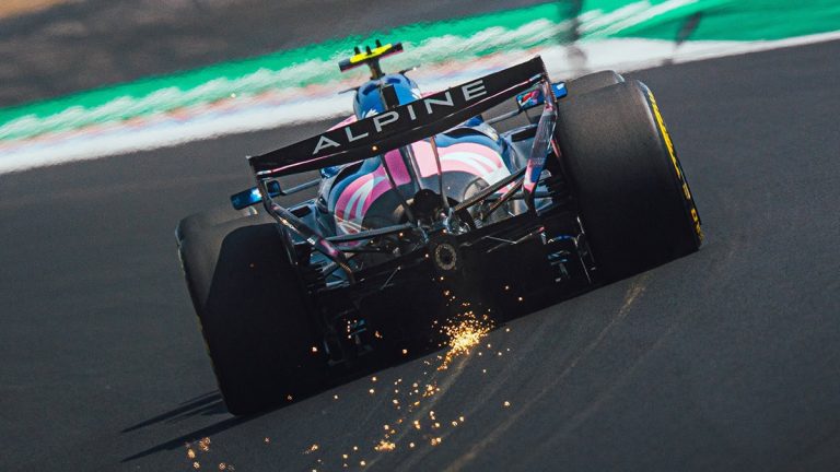 ‘Mercedes’ pārtrauc sarunas par ‘Alpine’ F1 komandas akciju iegādi