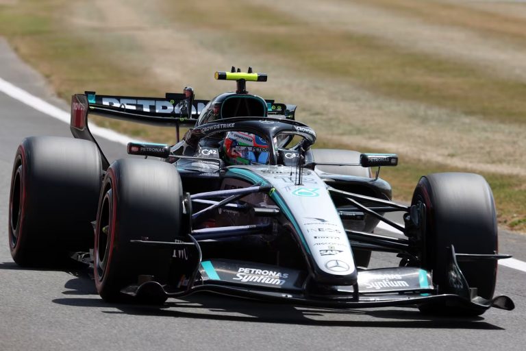 Antonelli apdzen Hamiltonu, triumfējot Silverstonas sprintā