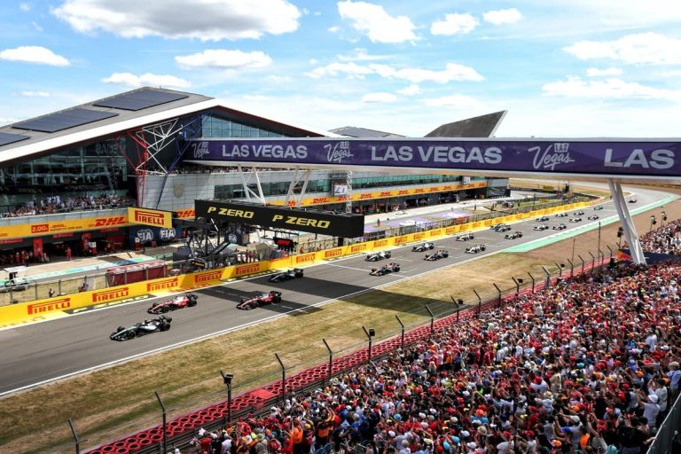Hamiltons izskaidro Lielbritānijas GP startā pieļauto kļūdu