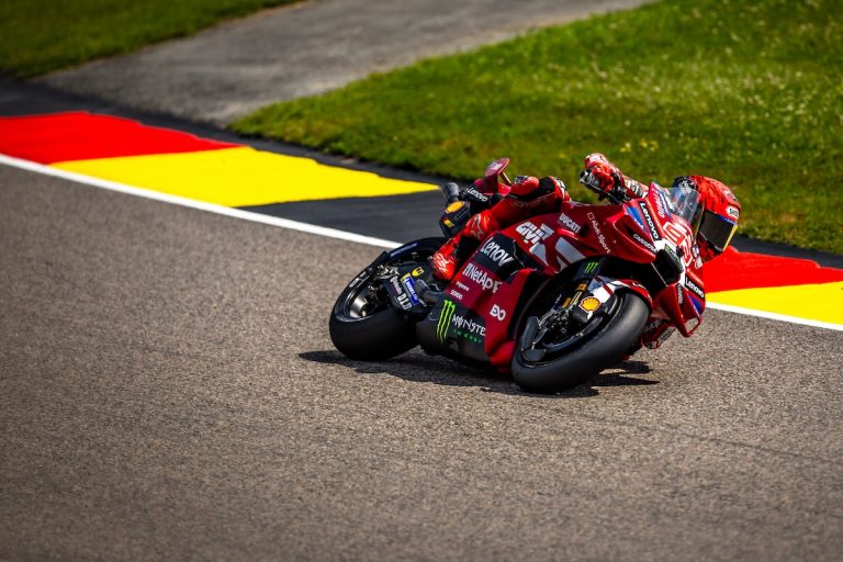 Brāļi Markesi svin dubultuzvaru Vācijas ‘MotoGP’ sprintā