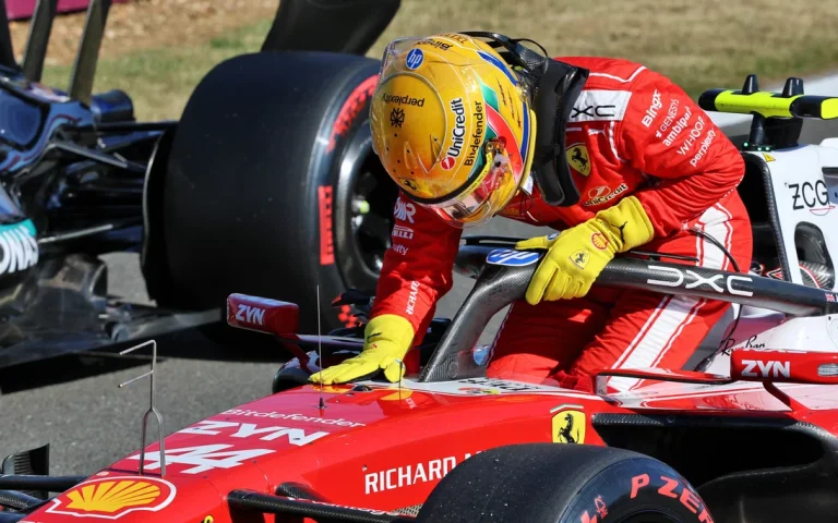 Palmers: “Hamiltons un ‘Ferrari’ cīņā par titulu ir pievīluši paši sevi”