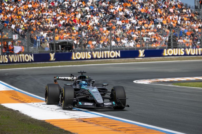Rasels uzvar Zandvortas F1 sprintā līdz ar lietus sākšanos