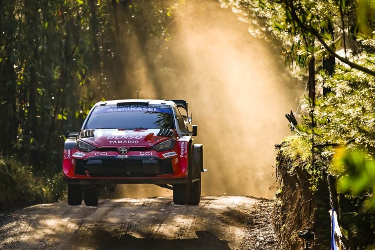 Solbergs kļūst par Čīles rallija uzvarētāju, vairākas ‘Rally1’ ekipāžas avarē