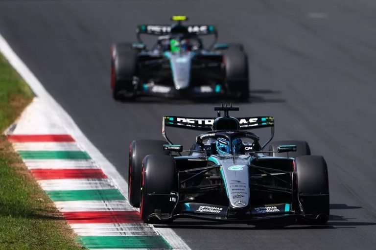 Aizraujošā Moncas F1 posmā Antonelli uzvar no 19. starta vietas