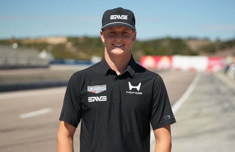 Šūmahers nomaina komandu ‘IndyCar’ čempionātā